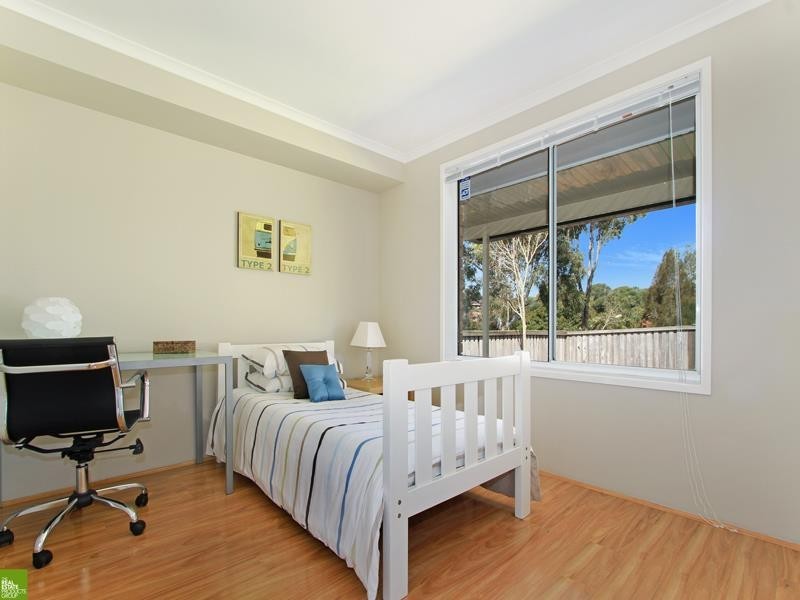 8 Swan Place, Albion Park NSW 2527