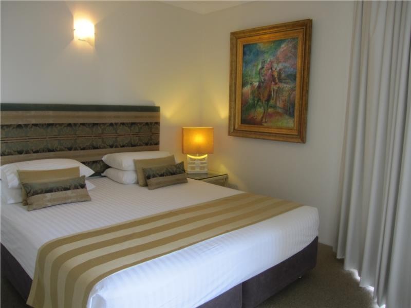1 Paradise Island, Surfers Paradise QLD 4217