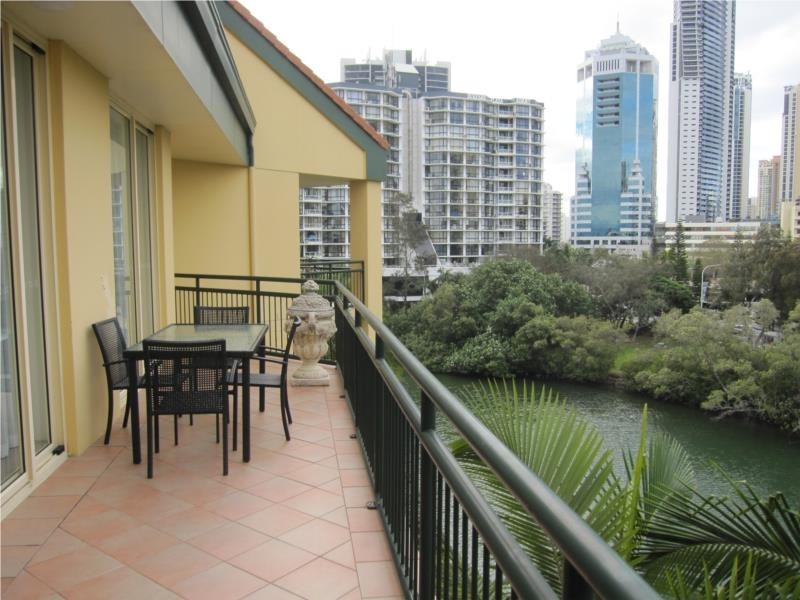 1 Paradise Island, Surfers Paradise QLD 4217