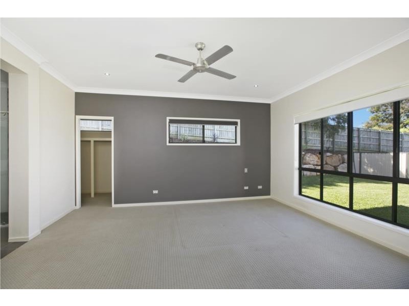 27 Aquila Street, Redland Bay QLD 4165