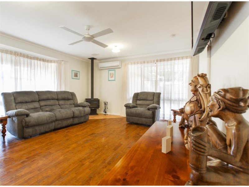 93 Rue Montaigne, Petrie QLD 4502