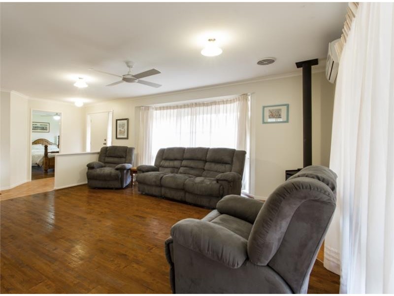 93 Rue Montaigne, Petrie QLD 4502