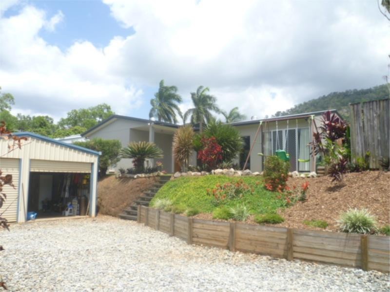 5 Violet Street, Mooroobool QLD 4870