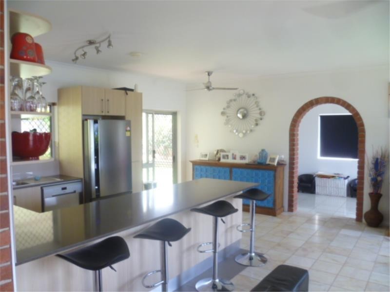 5 Violet Street, Mooroobool QLD 4870