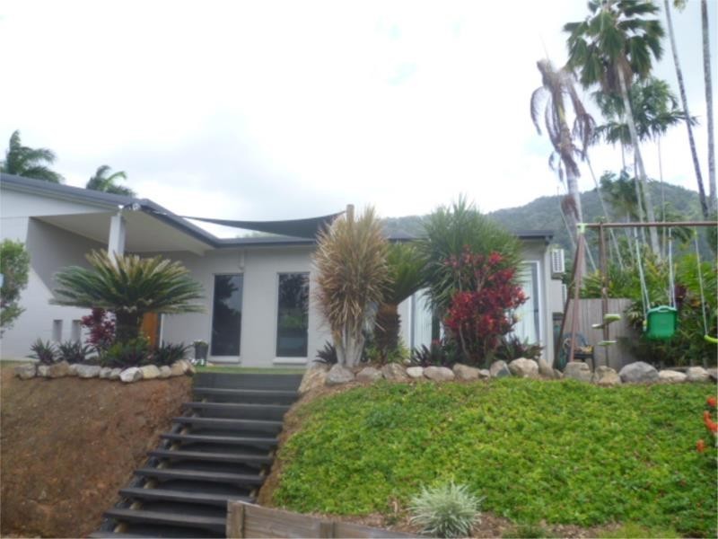 5 Violet Street, Mooroobool QLD 4870
