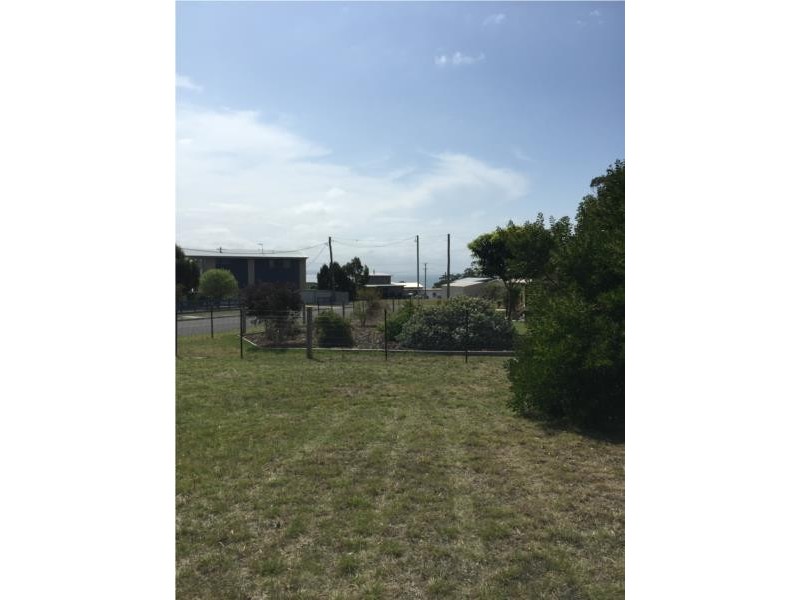 5 Barnett Close, Binalong Bay TAS 7216