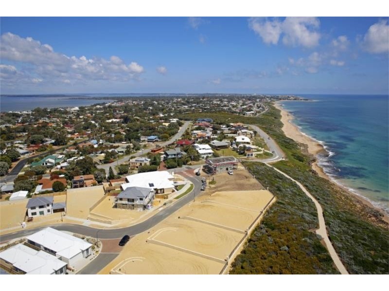 68 Torwoood Edge, Halls Head WA 6210