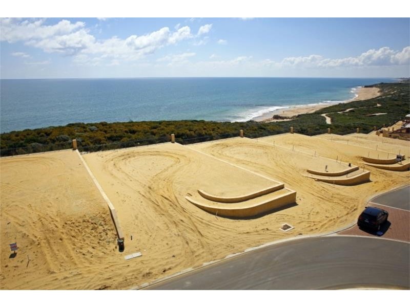 68 Torwoood Edge, Halls Head WA 6210