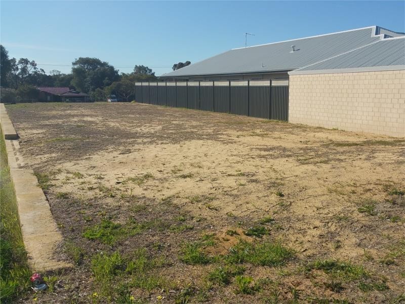 32 Scales Way, Spearwood WA 6163