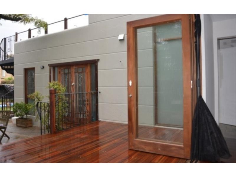 2 Swan Street, Woolooware NSW 2230