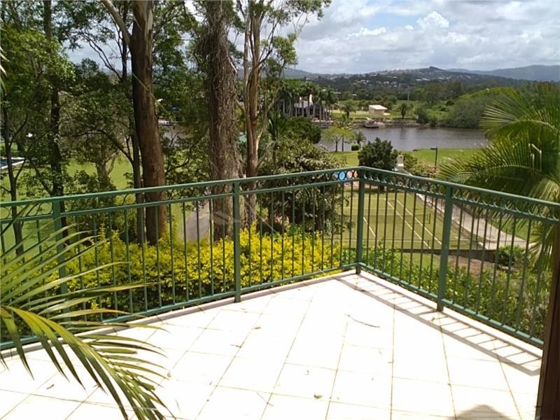 42 Reed Street, Ashmore QLD 4214