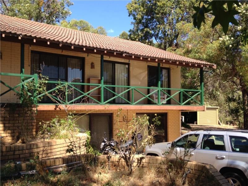 178 Lewis Road, Forrestfield WA 6058