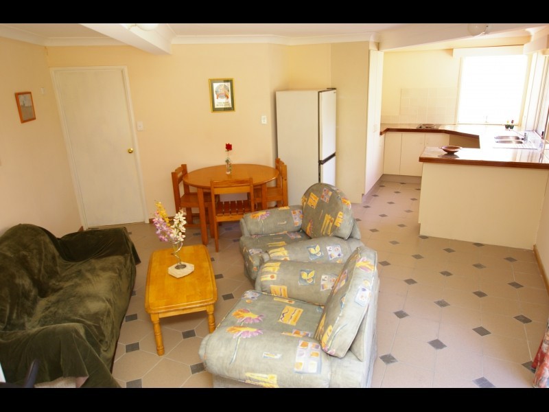 11 Sherborne Place, Chapel Hill QLD 4069