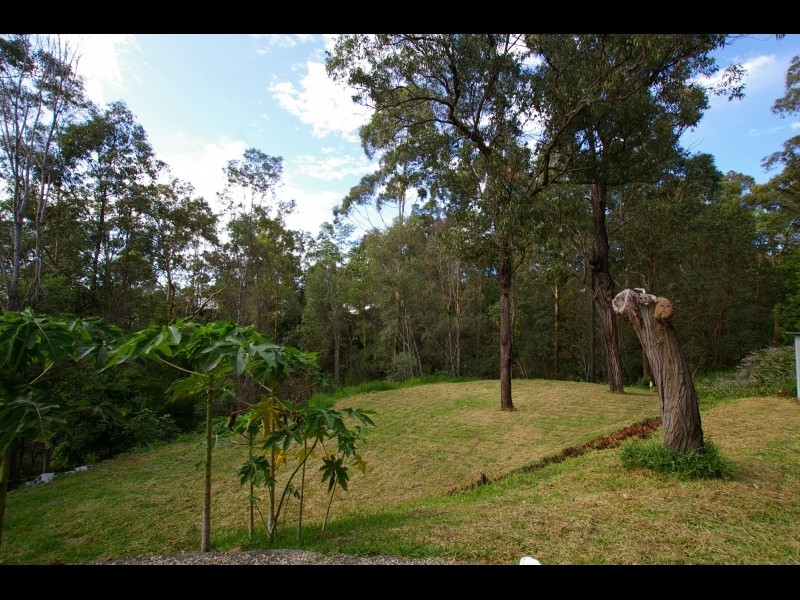 11 Sherborne Place, Chapel Hill QLD 4069