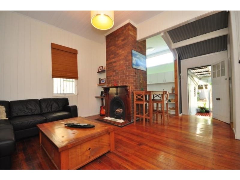 2A Sword Street, Woolloongabba QLD 4102