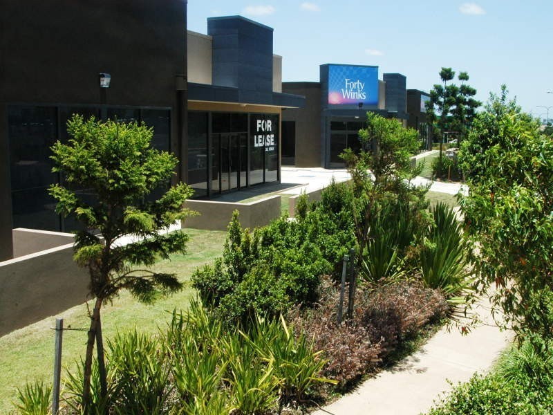 42-44 Johanna Boulevard, Kensington QLD 4670