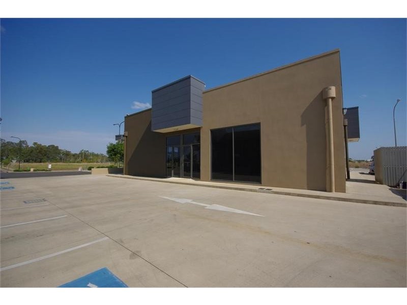 42-44 Johanna Boulevard, Kensington QLD 4670