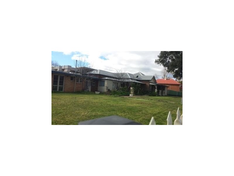 92-94 Warne Street, Wellington NSW 2820