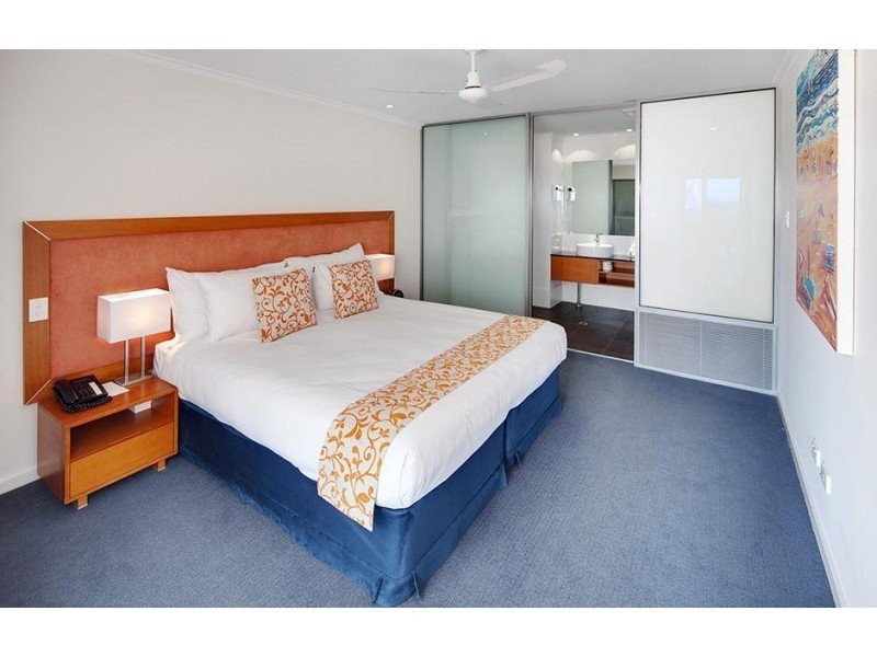 16 Dolphin Drive, Mandurah WA 6210