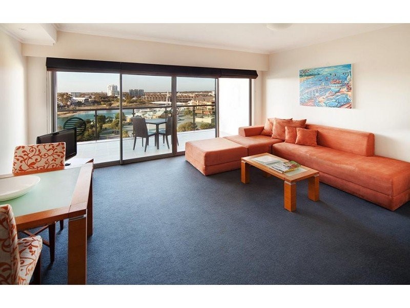 16 Dolphin Drive, Mandurah WA 6210