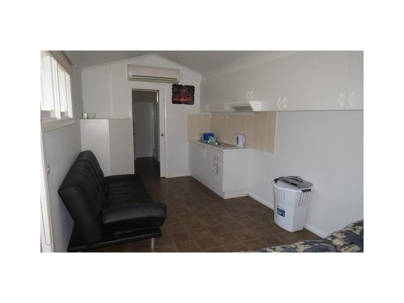 16 Marine Parade, Lakes Entrance VIC 3909