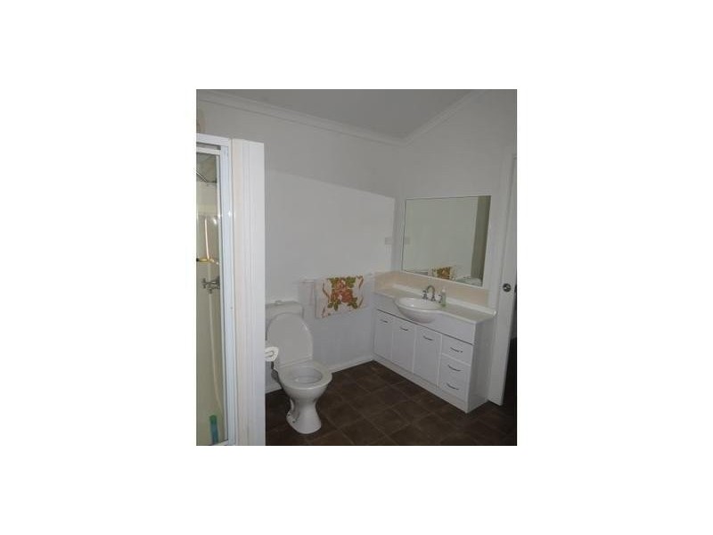 16 Marine Parade, Lakes Entrance VIC 3909