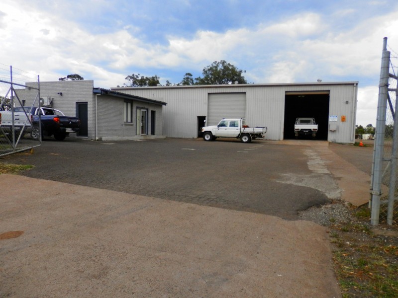 11 Blakefield Road, Muswellbrook NSW 2333