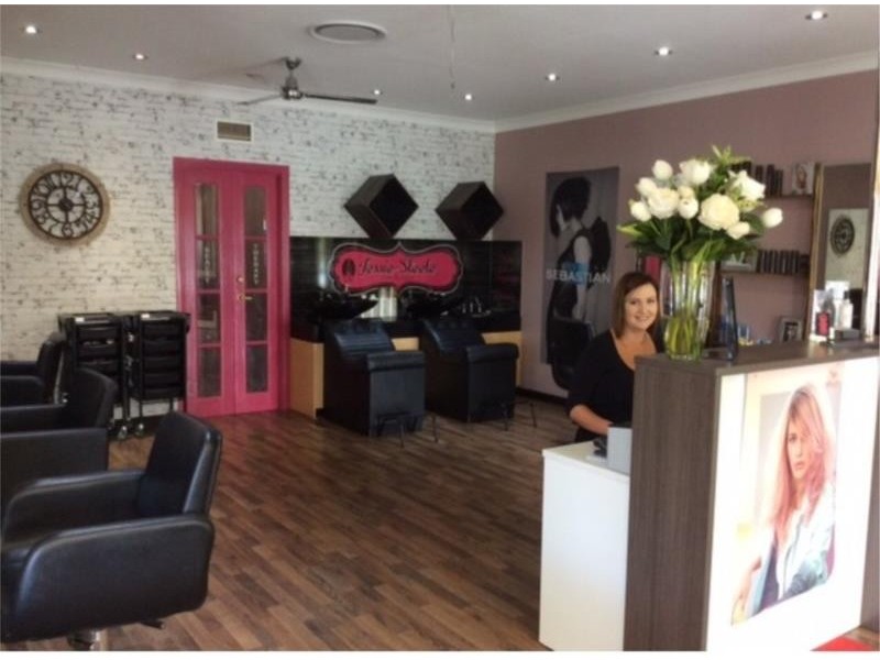 Clear Island Waters QLD 4226