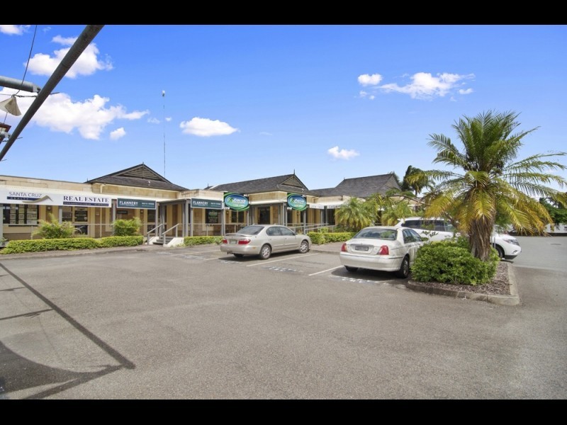 Clear Island Waters QLD 4226