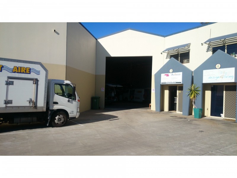 17 Premier Circuit, Warana QLD 4575