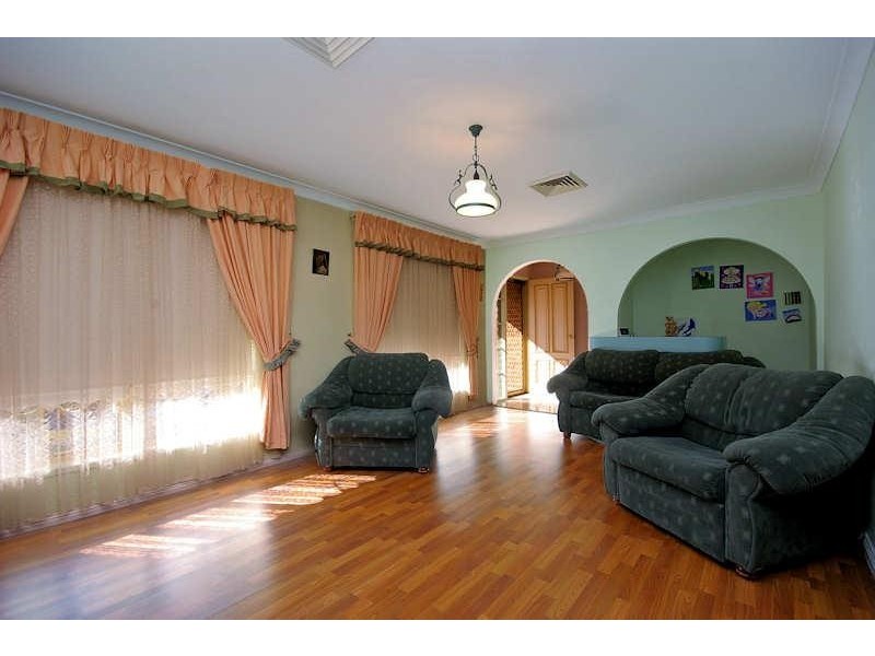 40 Floribunda Avenue, Glenmore Park NSW 2745