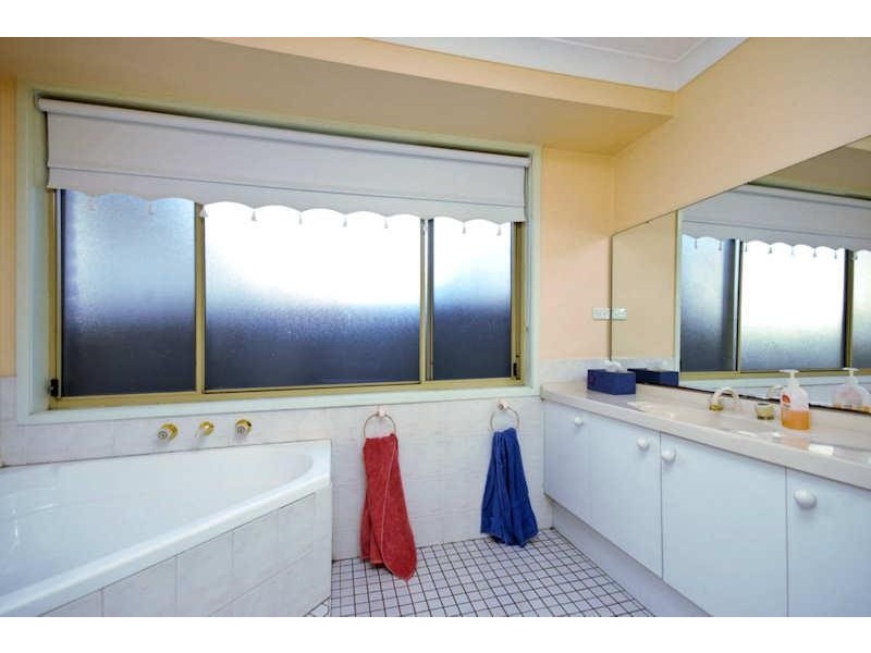 40 Floribunda Avenue, Glenmore Park NSW 2745