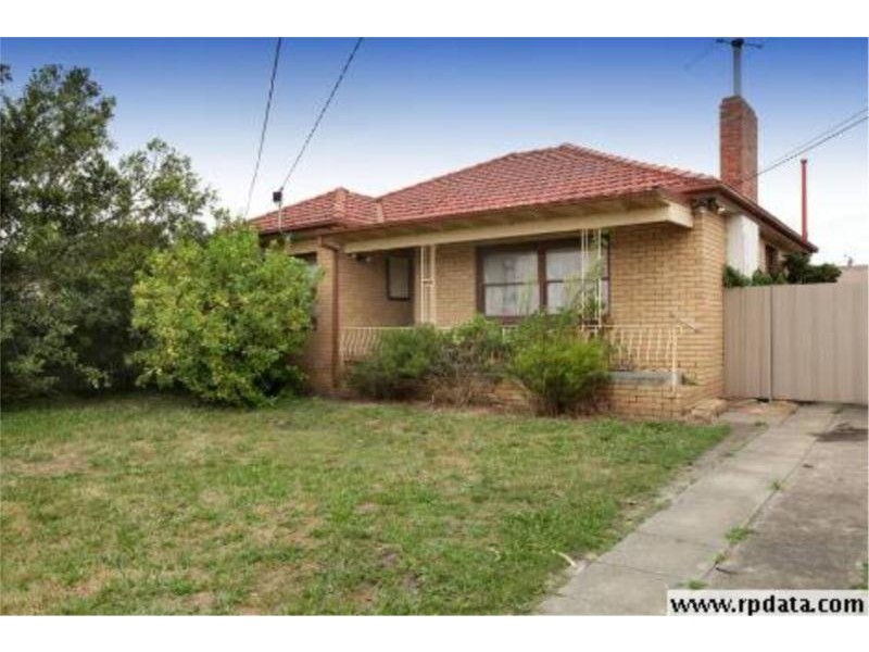 4 AVONDALE STREET, Springvale VIC 3171