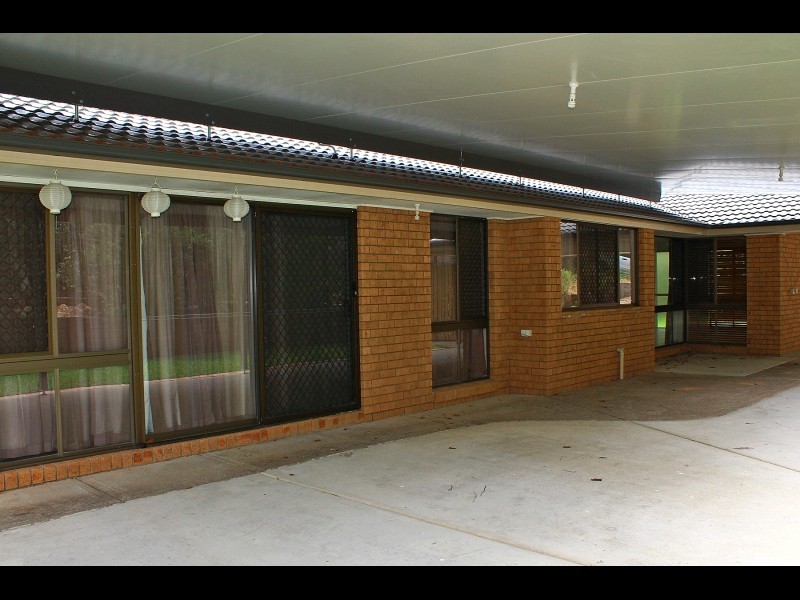 8 Kiriwina Street, Fig Tree Pocket QLD 4069