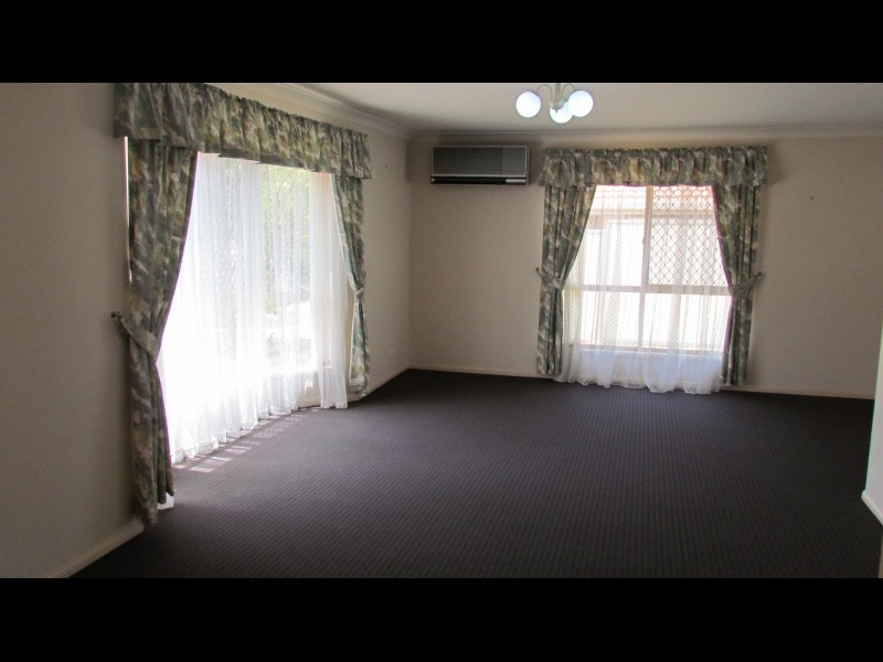 9 Skinner Avenue, Wellington Point QLD 4160