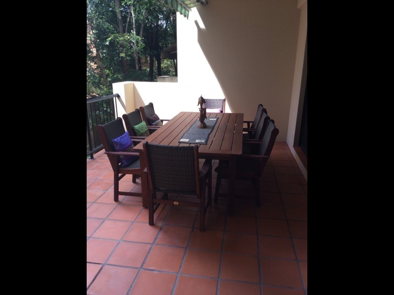 2/5 Ewart Street, Burleigh Heads QLD 4220