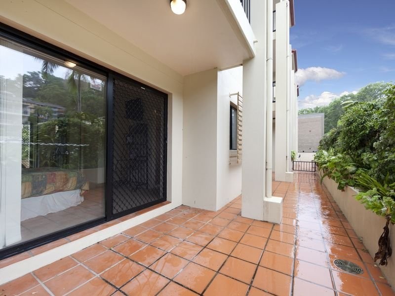 2/5 Ewart Street, Burleigh Heads QLD 4220