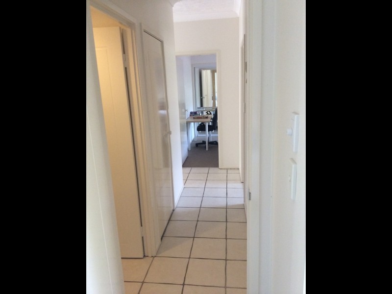 2/5 Ewart Street, Burleigh Heads QLD 4220