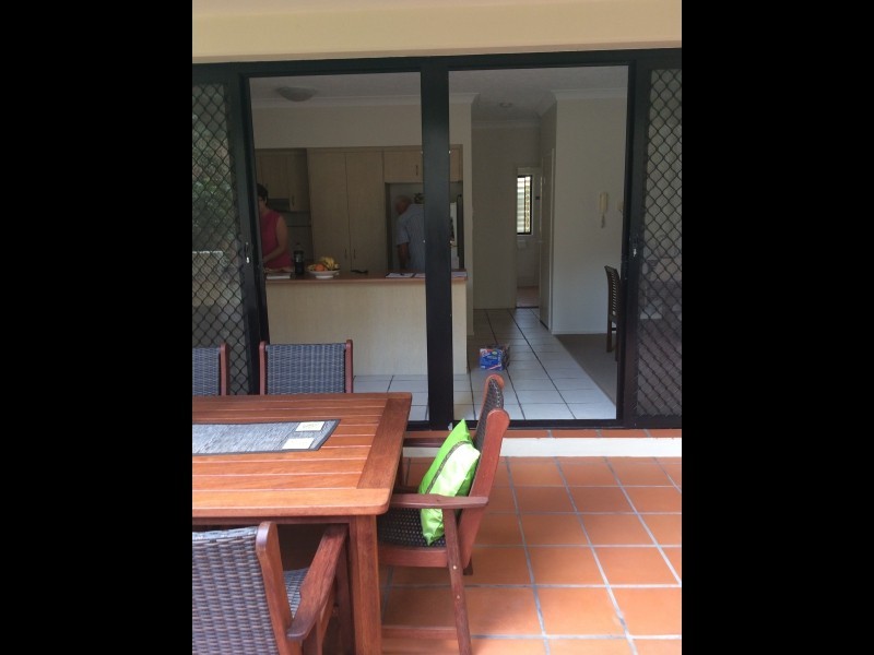 2/5 Ewart Street, Burleigh Heads QLD 4220