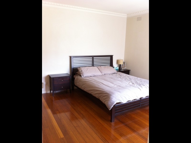 27 Pine Way, Doncaster East VIC 3109