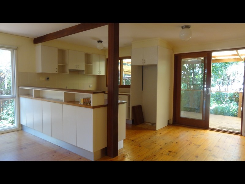 18 Glover Street, Lyneham ACT 2602