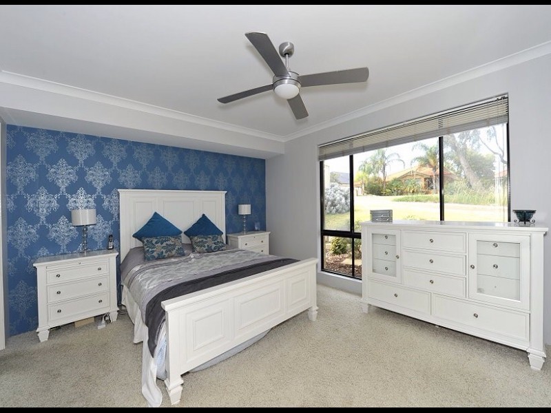 4 Japonica Heights, Halls Head WA 6210