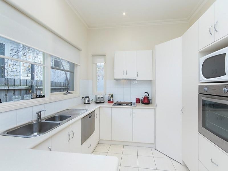 1/20 Lunan Avenue, Drumcondra VIC 3215