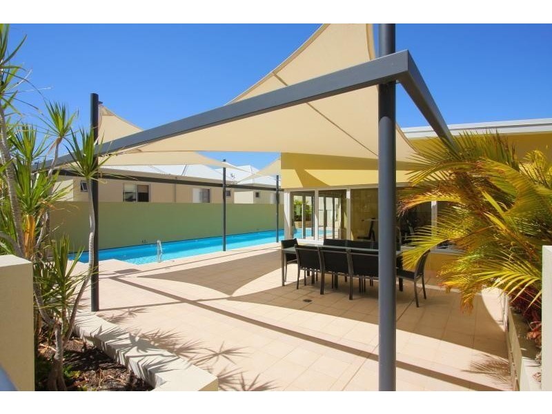 2/76 Newcastle Street, Perth WA 6000