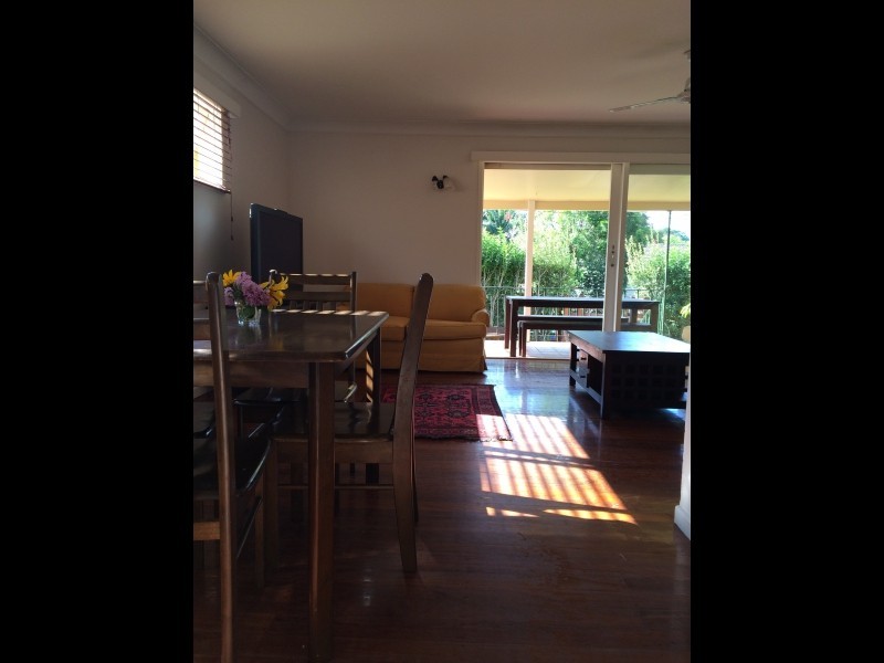 1 Currong Street, Kenmore QLD 4069