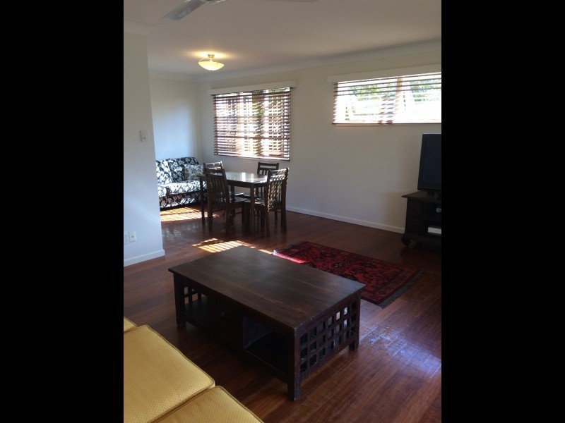 1 Currong Street, Kenmore QLD 4069