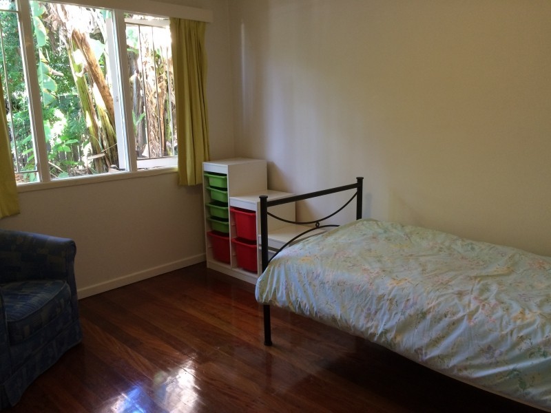 1 Currong Street, Kenmore QLD 4069