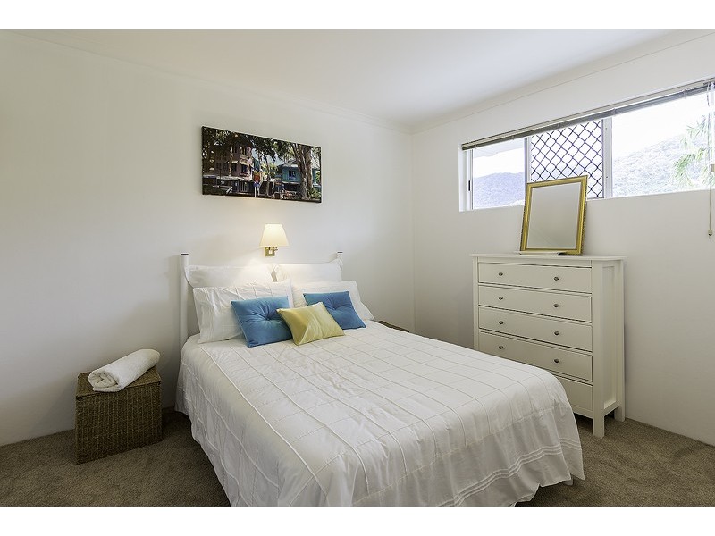 125 Coral Coast Drive, Palm Cove QLD 4879