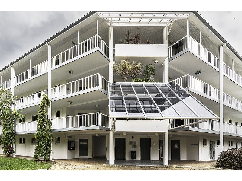 125 Coral Coast Drive, Palm Cove QLD 4879