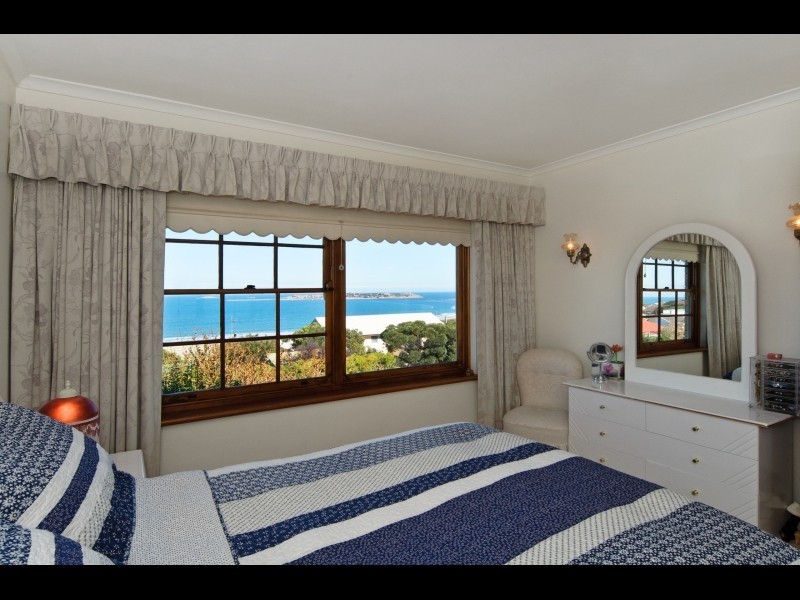 19 Bluff View Road, Mccracken SA 5211